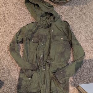 Aritzia talula Green Hooded Utility Jacket